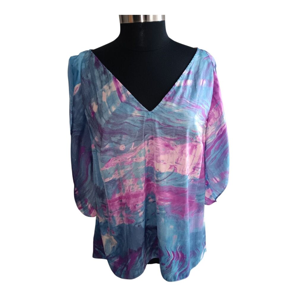 Rachel Roy 1X Blue Watercolor Flutter sleeve sateen top. V neck front and back